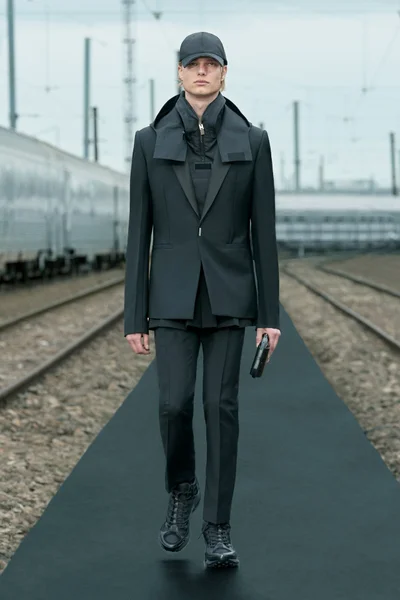 Look 43